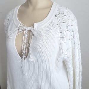 New with Tags Heartloom Ivory Lace Strechy Sleeve Detail Cotton Sweater